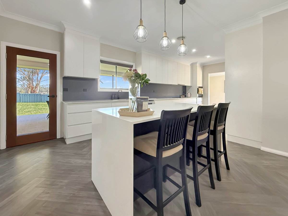 196 Pattersons Lane, Young Sold by Farmbuy.com - image 8