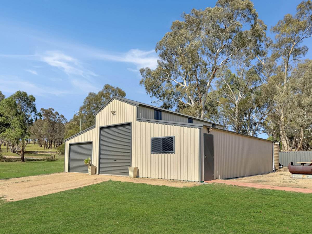 196 Pattersons Lane, Young Sold by Farmbuy.com - image 3