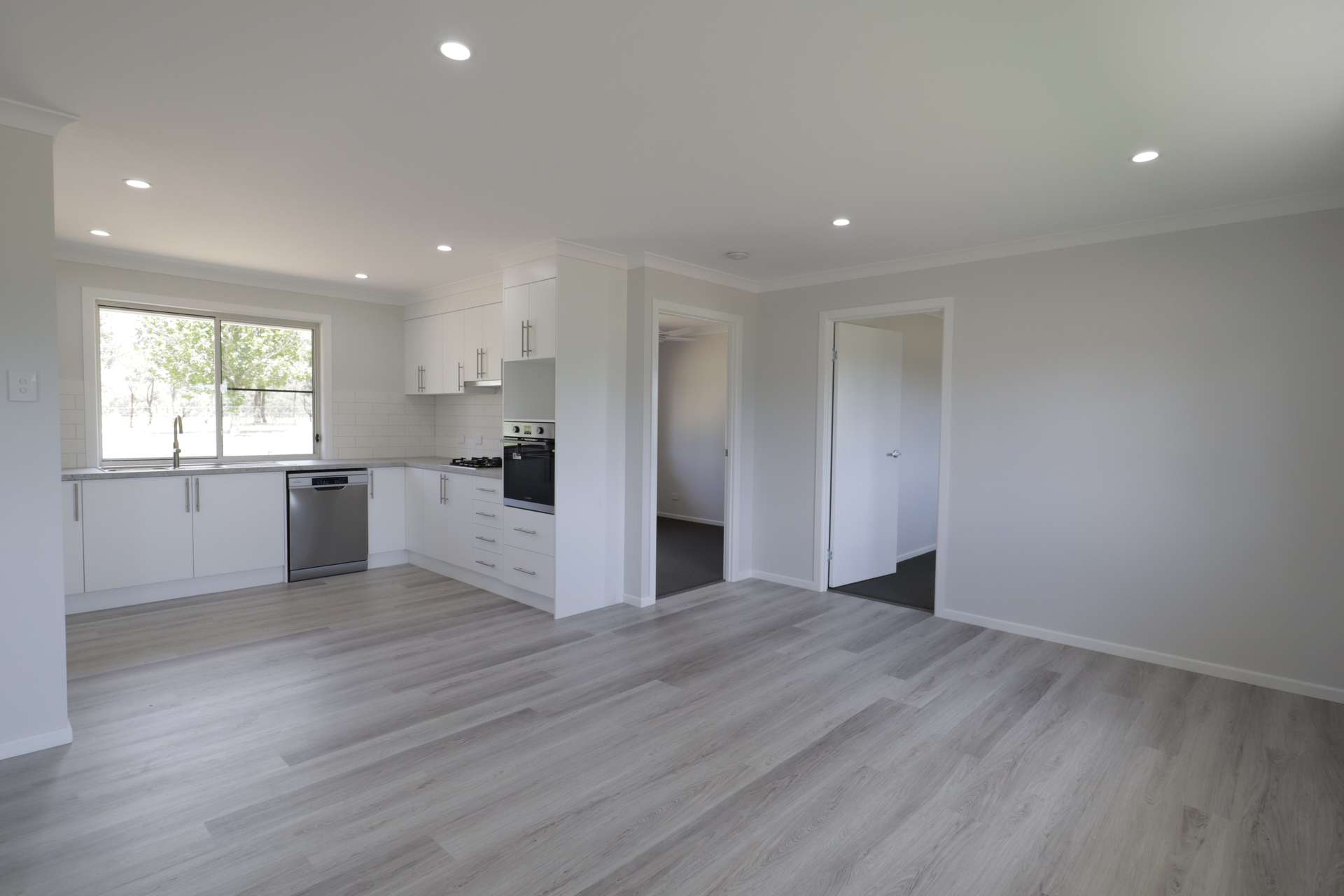 15 Haddocks  Road, Tenterfield For Sale by Farmbuy.com - image 5