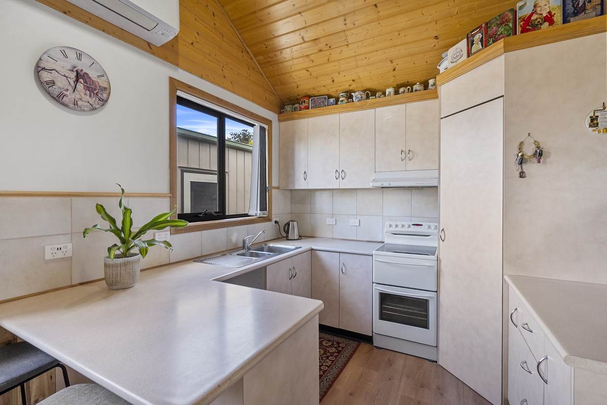 1019 Dolphin Sands Road, Dolphin Sands For Sale by Farmbuy.com - image 11