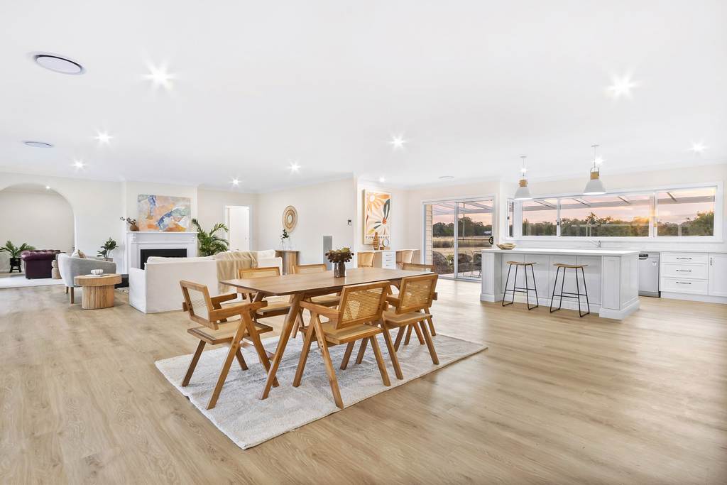 9 Bell Gum Place, Lake Albert NSW 2650