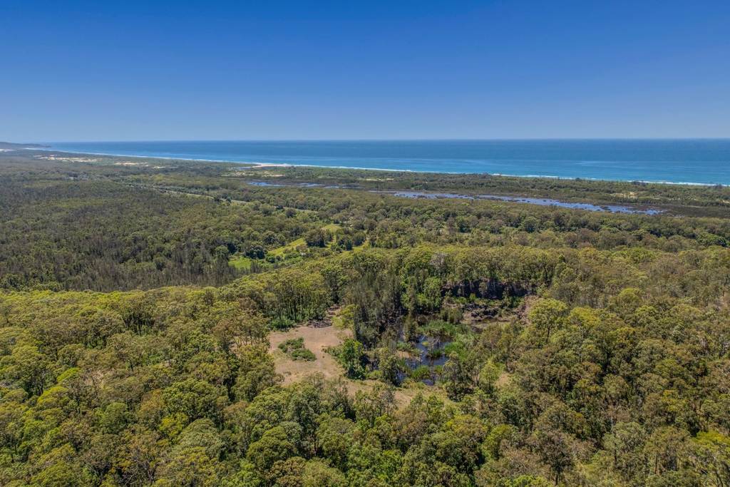 1 Loftus Road, Crescent Head NSW 2440