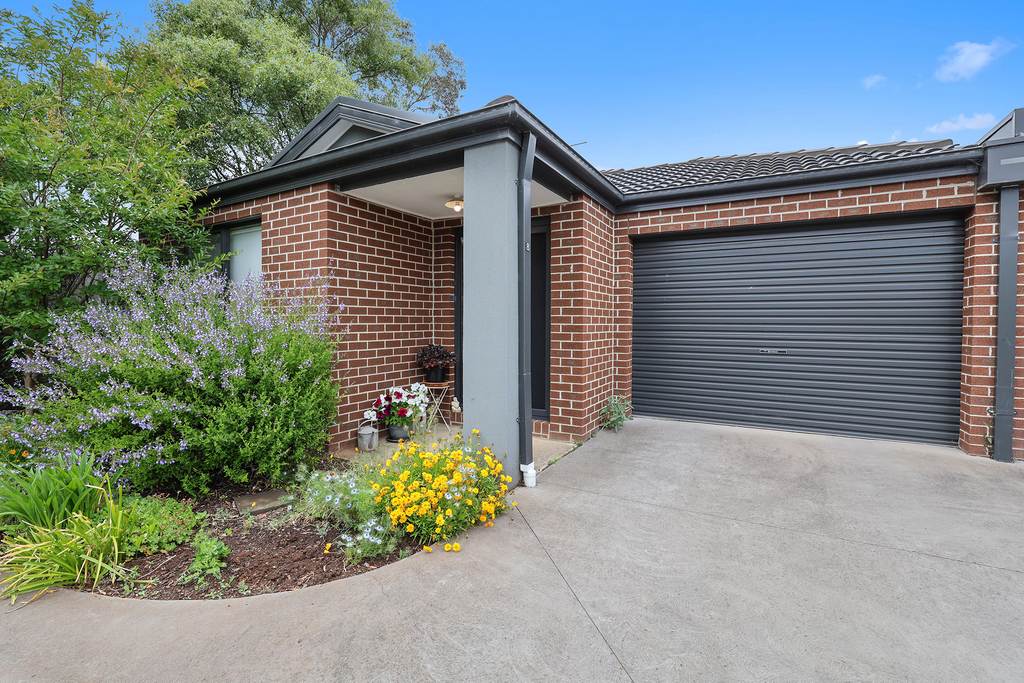 8/94 Lampard Road, Drouin VIC 3818