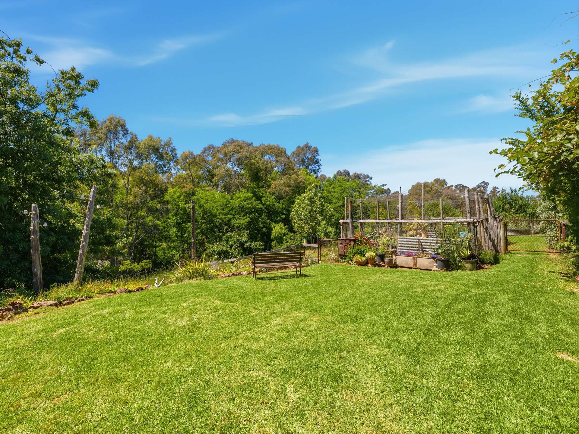 84 Kings Lane, Moyhu For Sale by Farmbuy.com - image 22