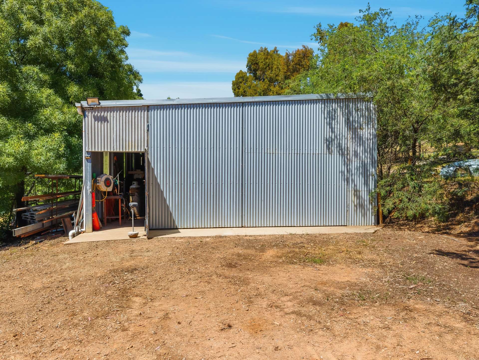 84 Kings Lane, Moyhu For Sale by Farmbuy.com - image 31
