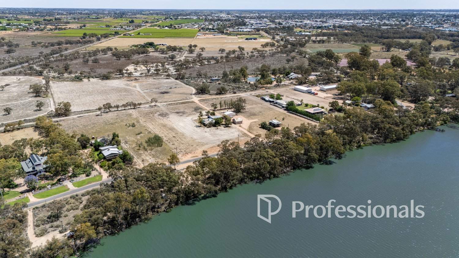 88 River Boulevard, Mildura For Sale by Farmbuy.com - image 2