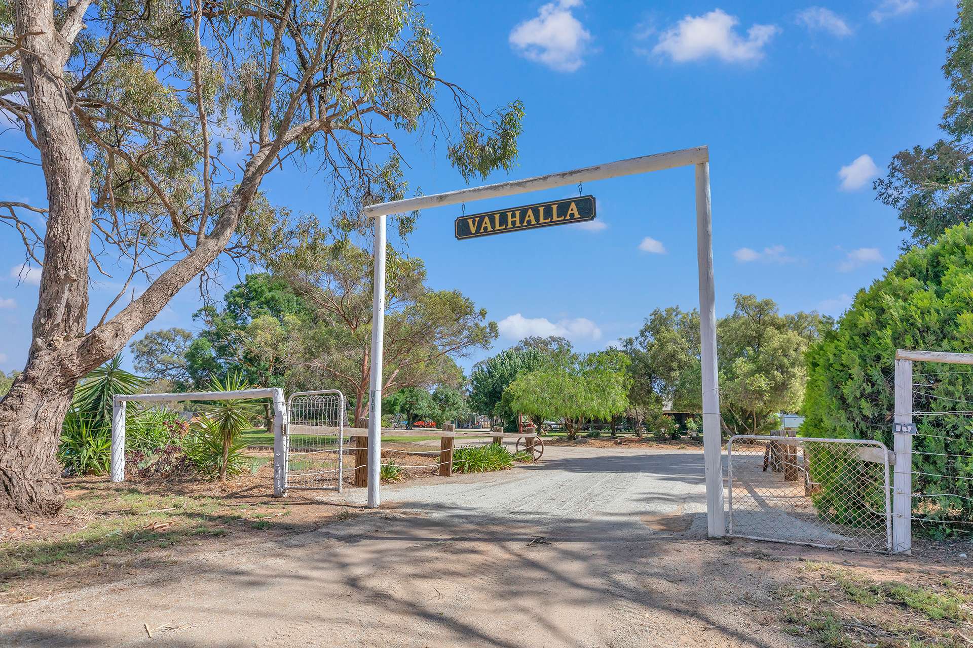 100 Matthews Road, Torrumbarry For Sale by Farmbuy.com - image 3