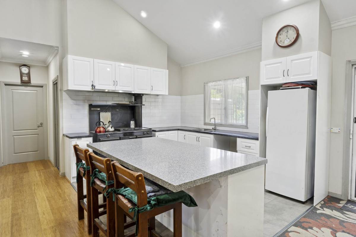 975 Warrowie Road, Irrewarra For Sale by Farmbuy.com - image 10