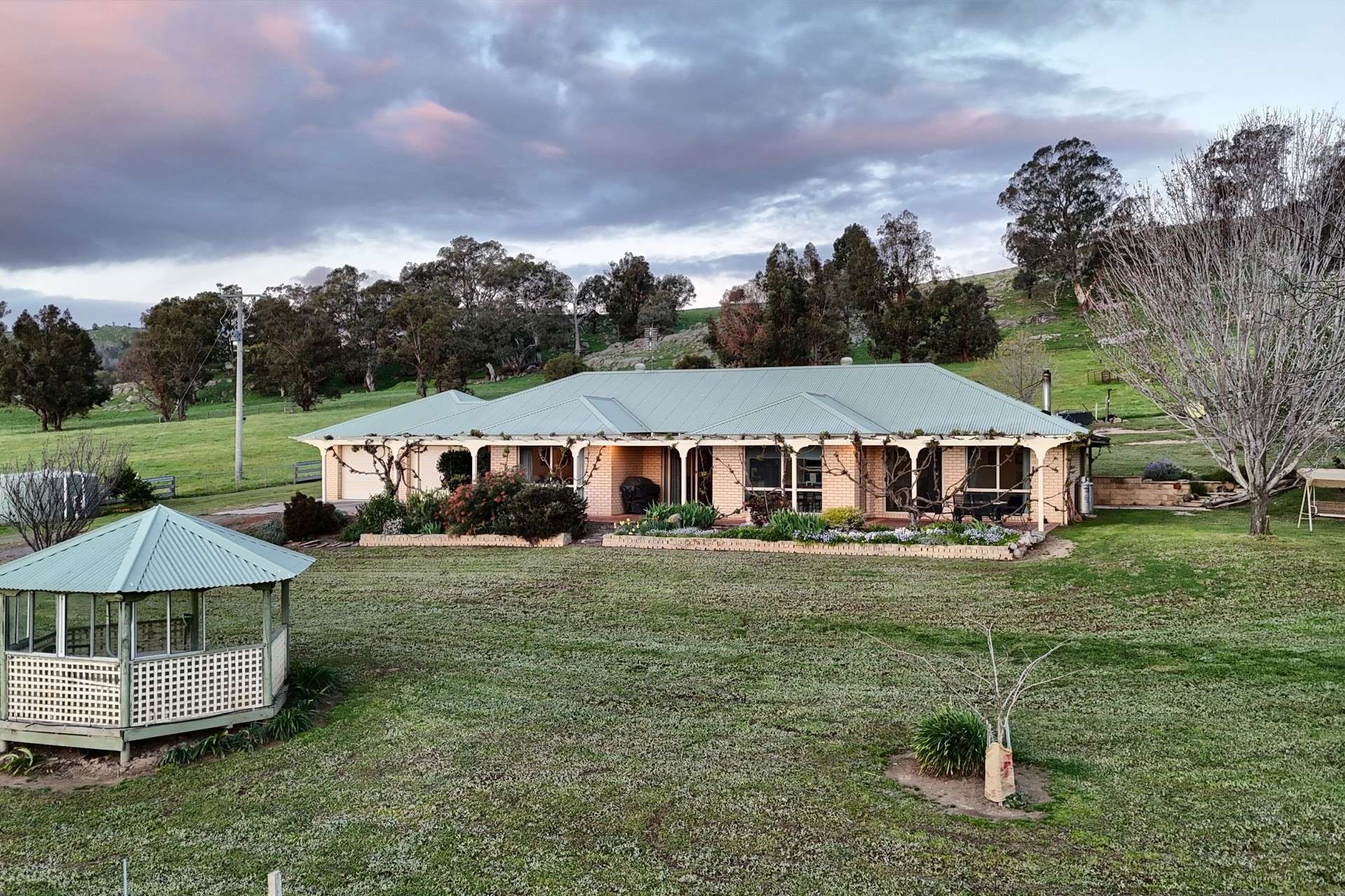 126 Sugarloaf Road, Sheans Creek Via, Euroa For Sale by Farmbuy.com - image 2