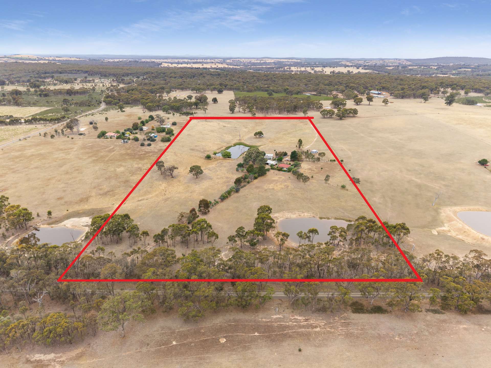 820 Derrinal-Crosbie Road, Heathcote For Sale by Farmbuy.com - image 2