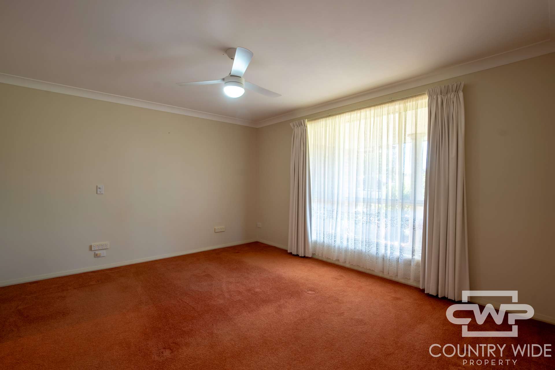 8 Elm Street, Guyra For Sale by Farmbuy.com - image 10