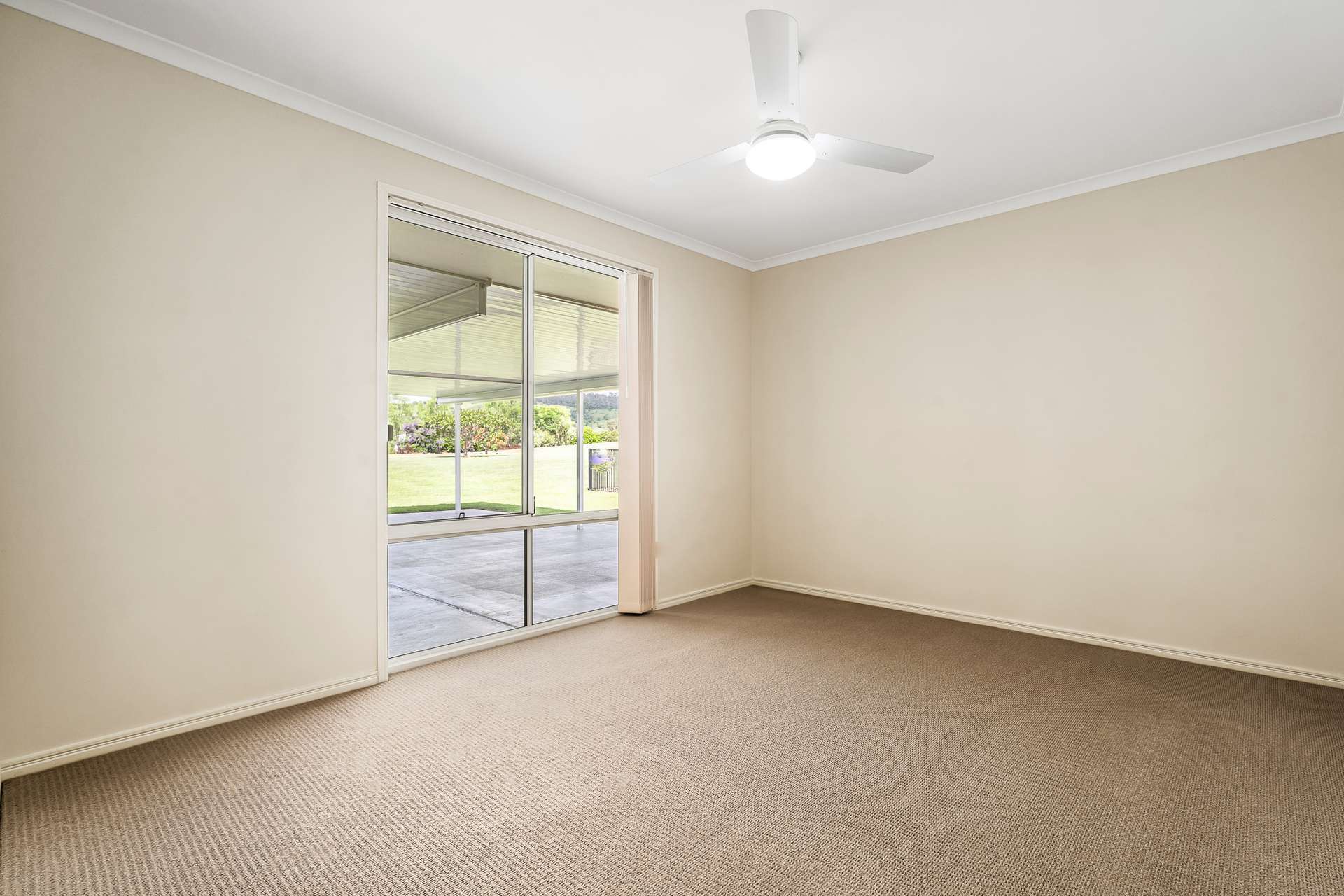 8 Cricklewood Court, Plainland Sold by Farmbuy.com - image 14