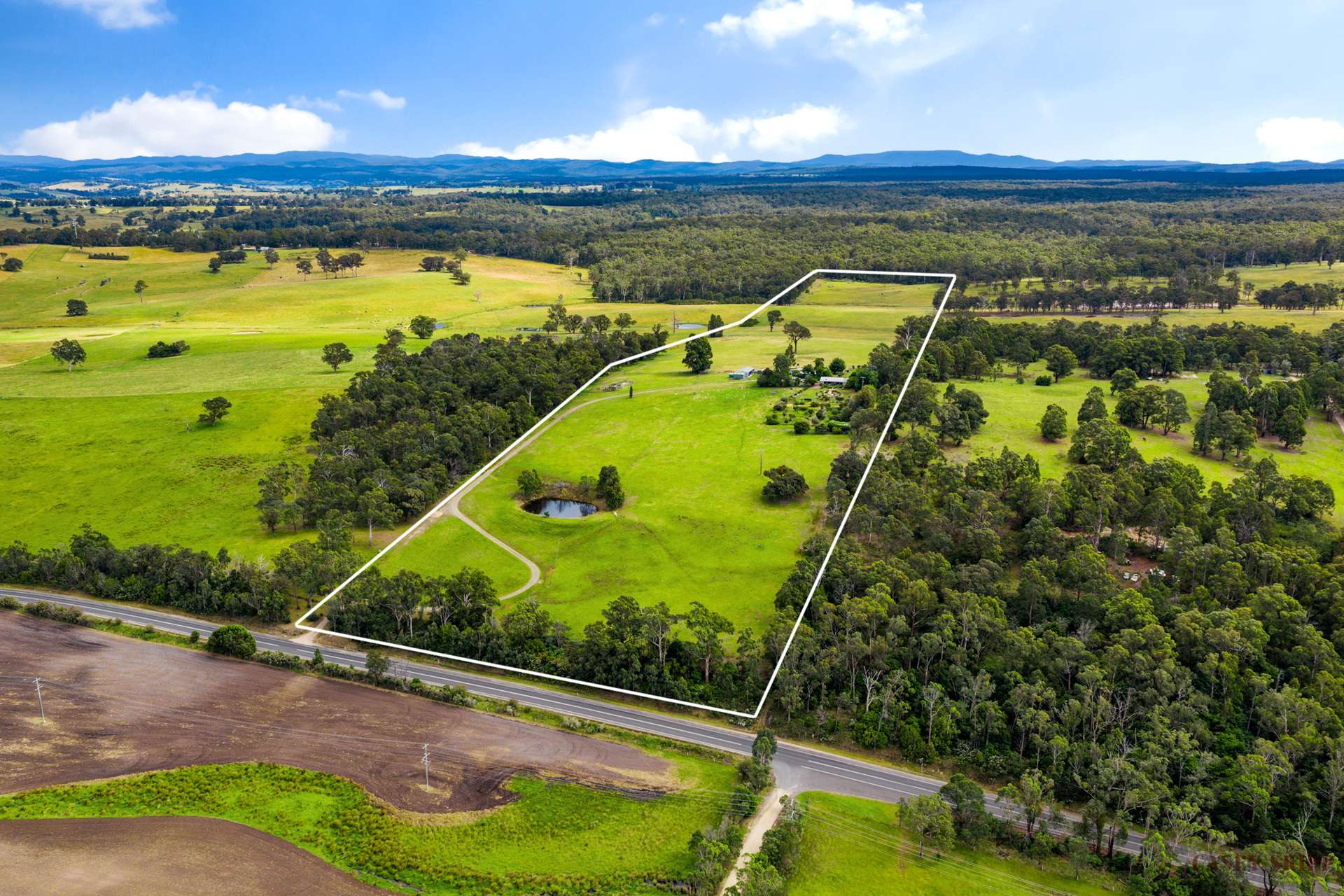 2279 Princes Highway, Swan Reach For Sale by Farmbuy.com - image 1