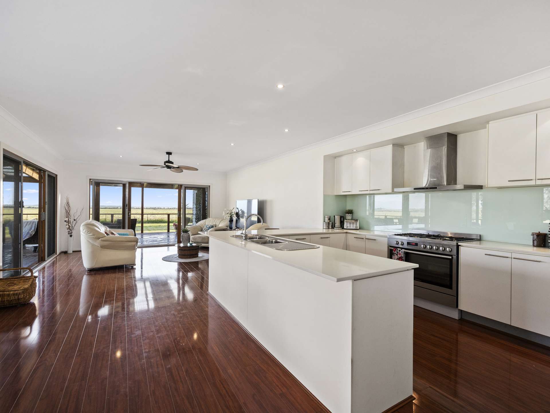 70 Davies Road West, Sandy Point For Sale by Farmbuy.com - image 4