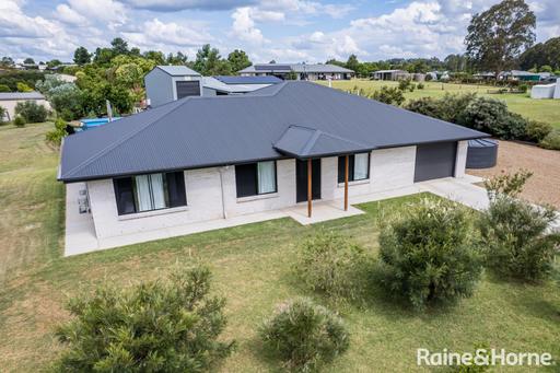 Farm Sold - QLD - Kingaroy - 4610 - Comfortable Modern Living 