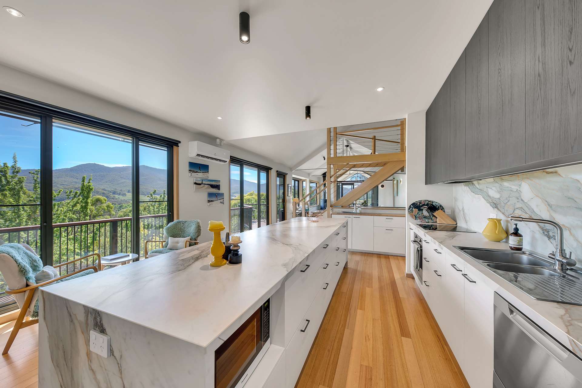 207 Mount Buffalo Road, Porepunkah For Sale by Farmbuy.com - image 4