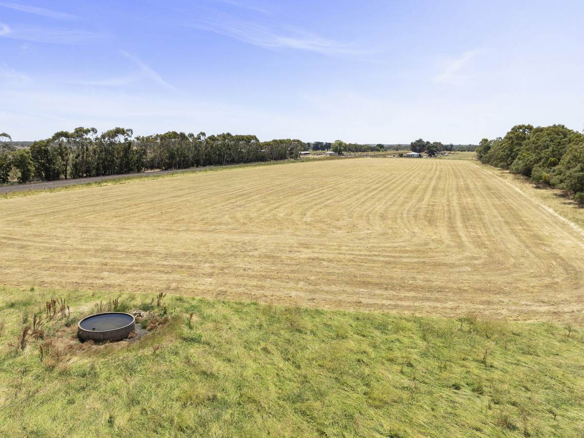 285 Swan Marsh-Stonyford Road, Swan Marsh Sold by Farmbuy.com - image 19