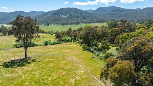 417 Black Flats Road, Mudgegonga VIC 3737