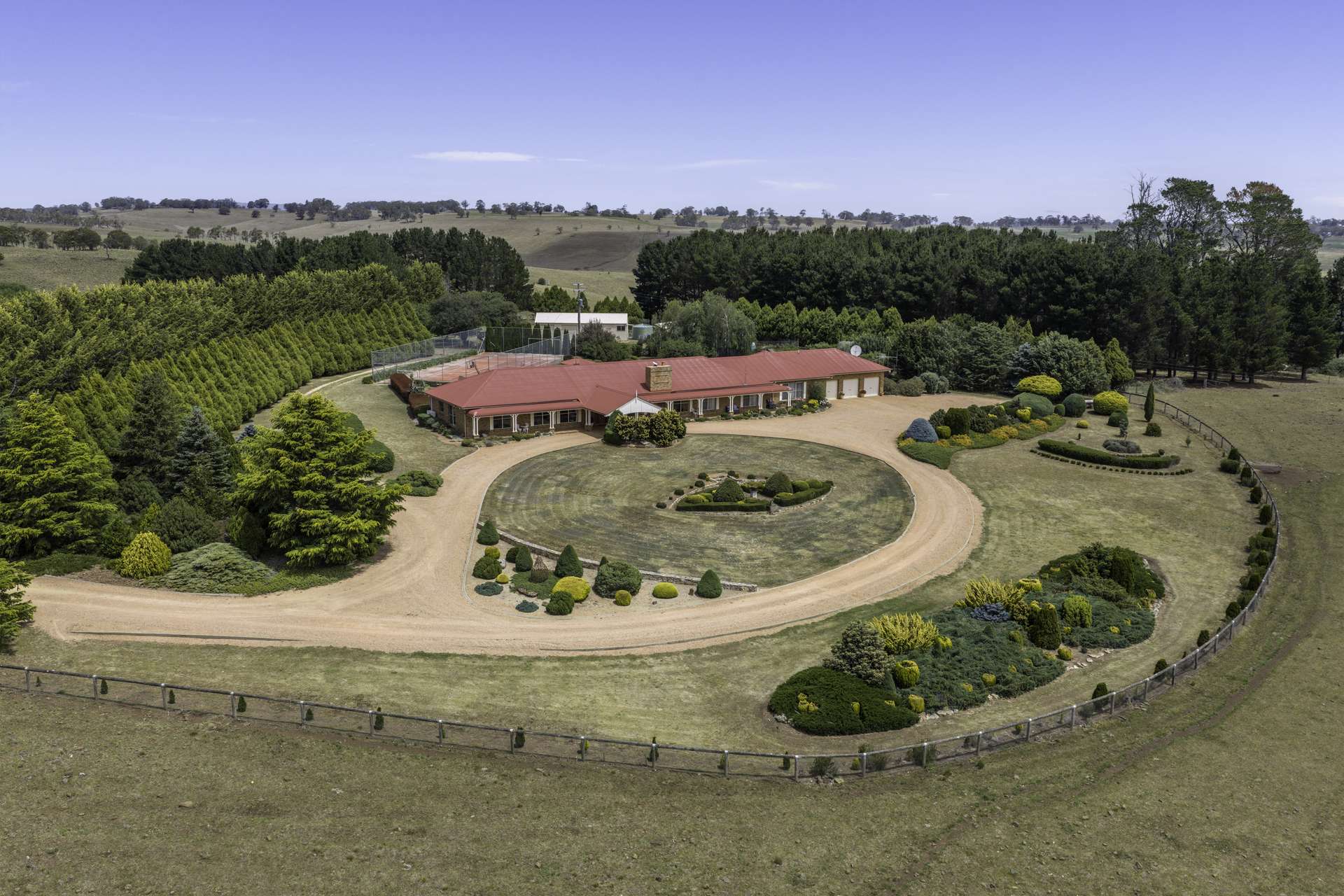 565 Creewah Road, Cathcart For Sale by Farmbuy.com - image 1