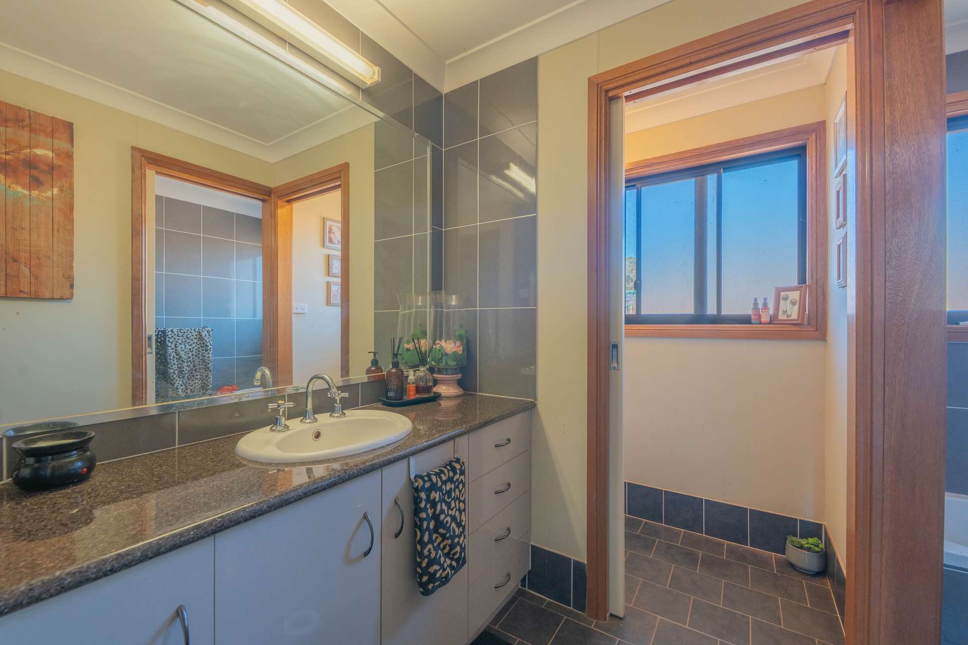 'Milbee Hill' 6318 Lake Cargelligo Road, Condobolin Sold by Farmbuy.com - image 8