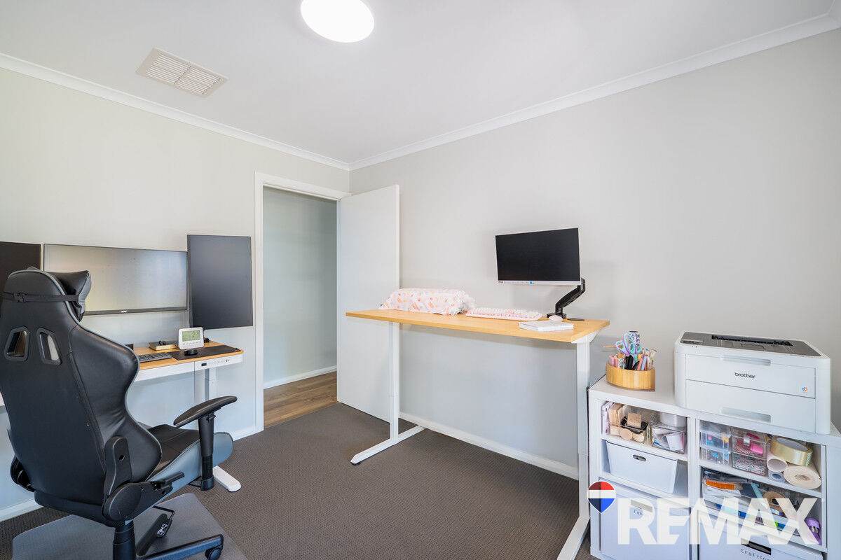 31 Tathra Drive, Junee For Sale by Farmbuy.com - image 11