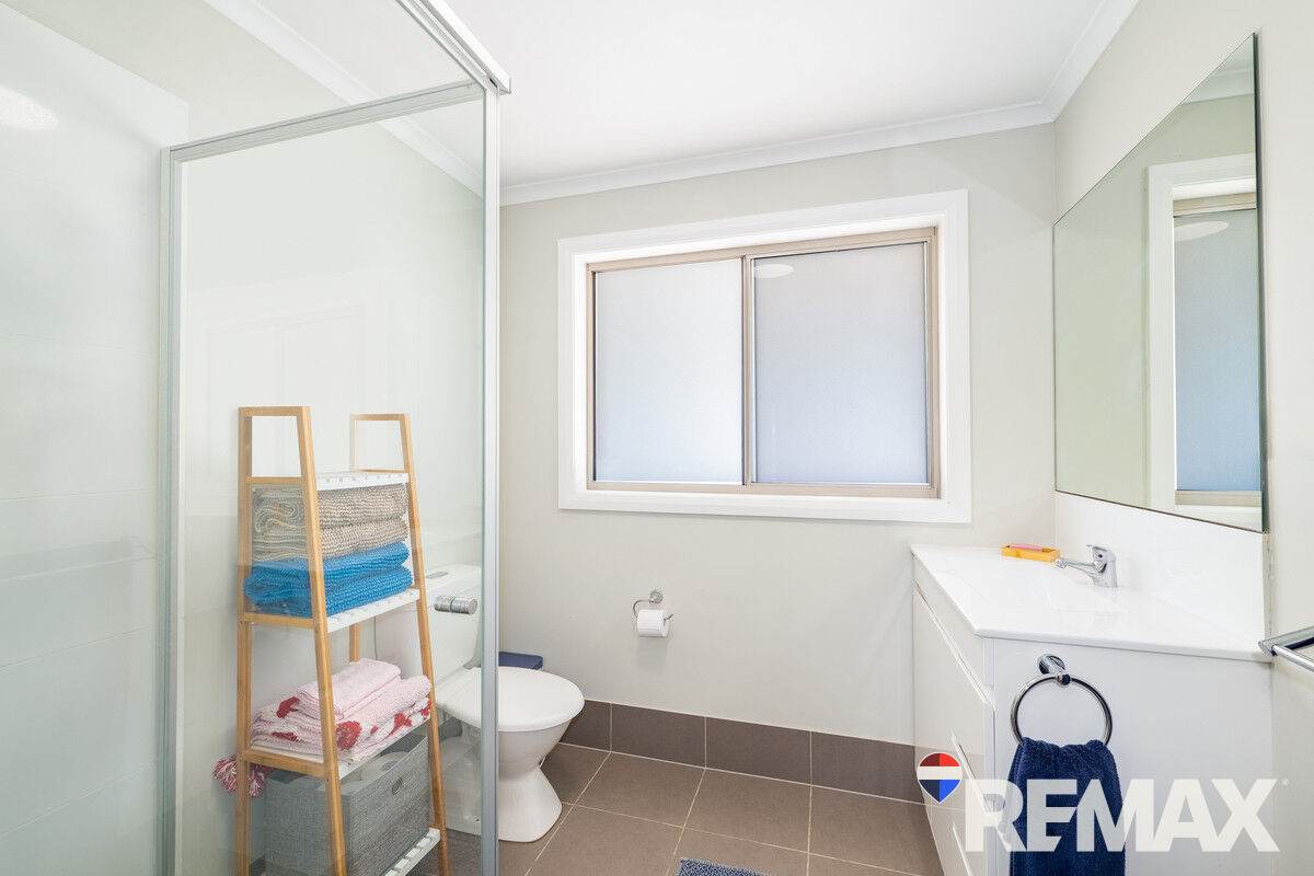 31 Tathra Drive, Junee For Sale by Farmbuy.com - image 9