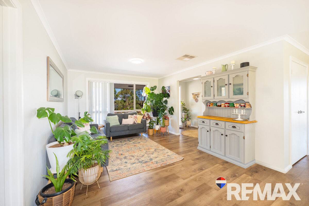 31 Tathra Drive, Junee For Sale by Farmbuy.com - image 7