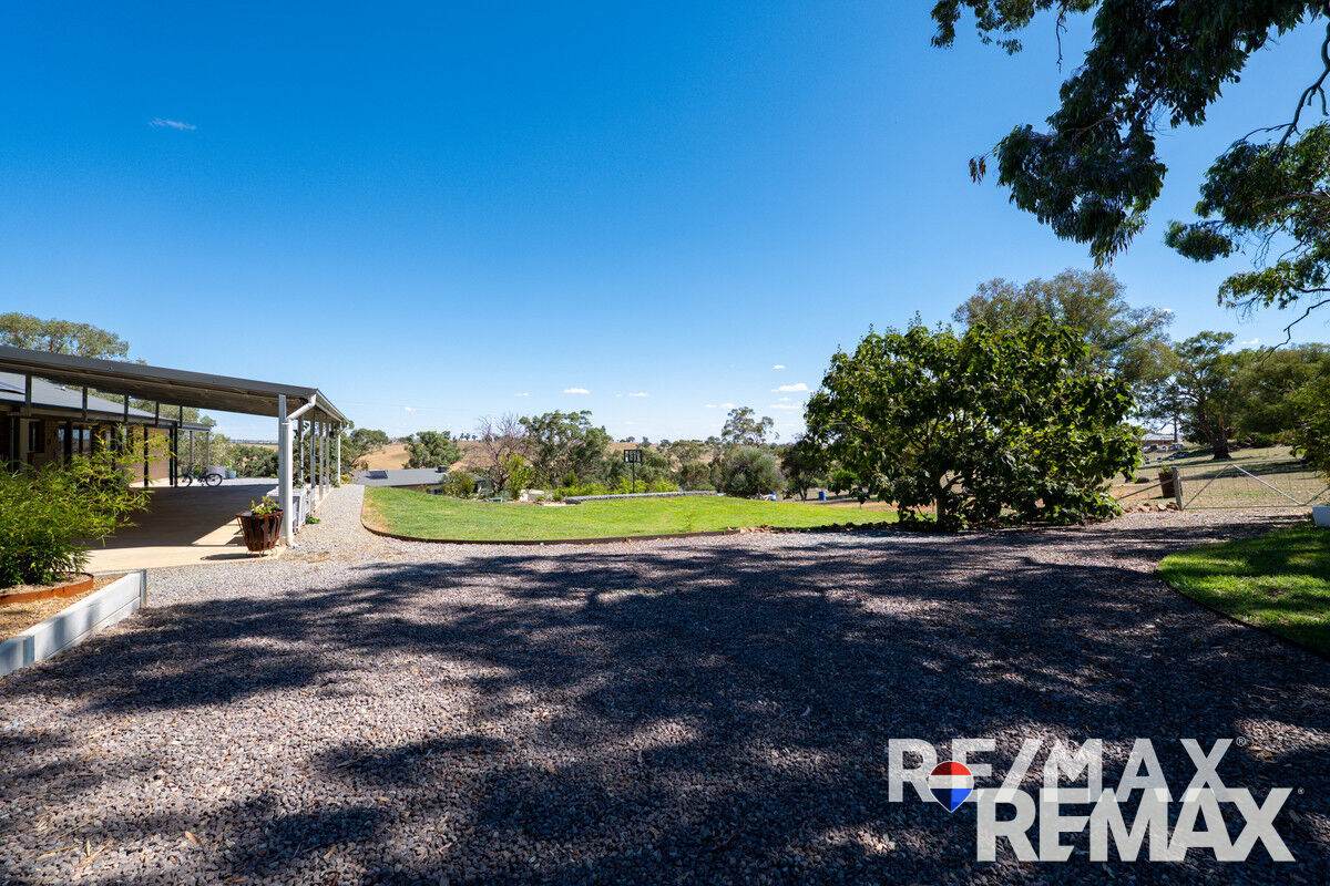31 Tathra Drive, Junee For Sale by Farmbuy.com - image 17