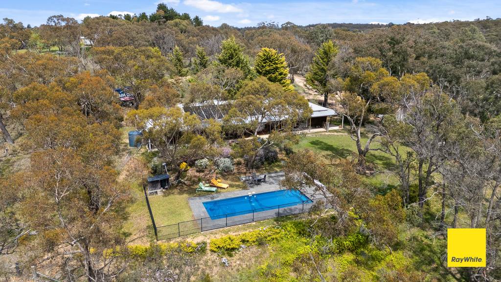 464 Weeroona Drive, Wamboin NSW 2620