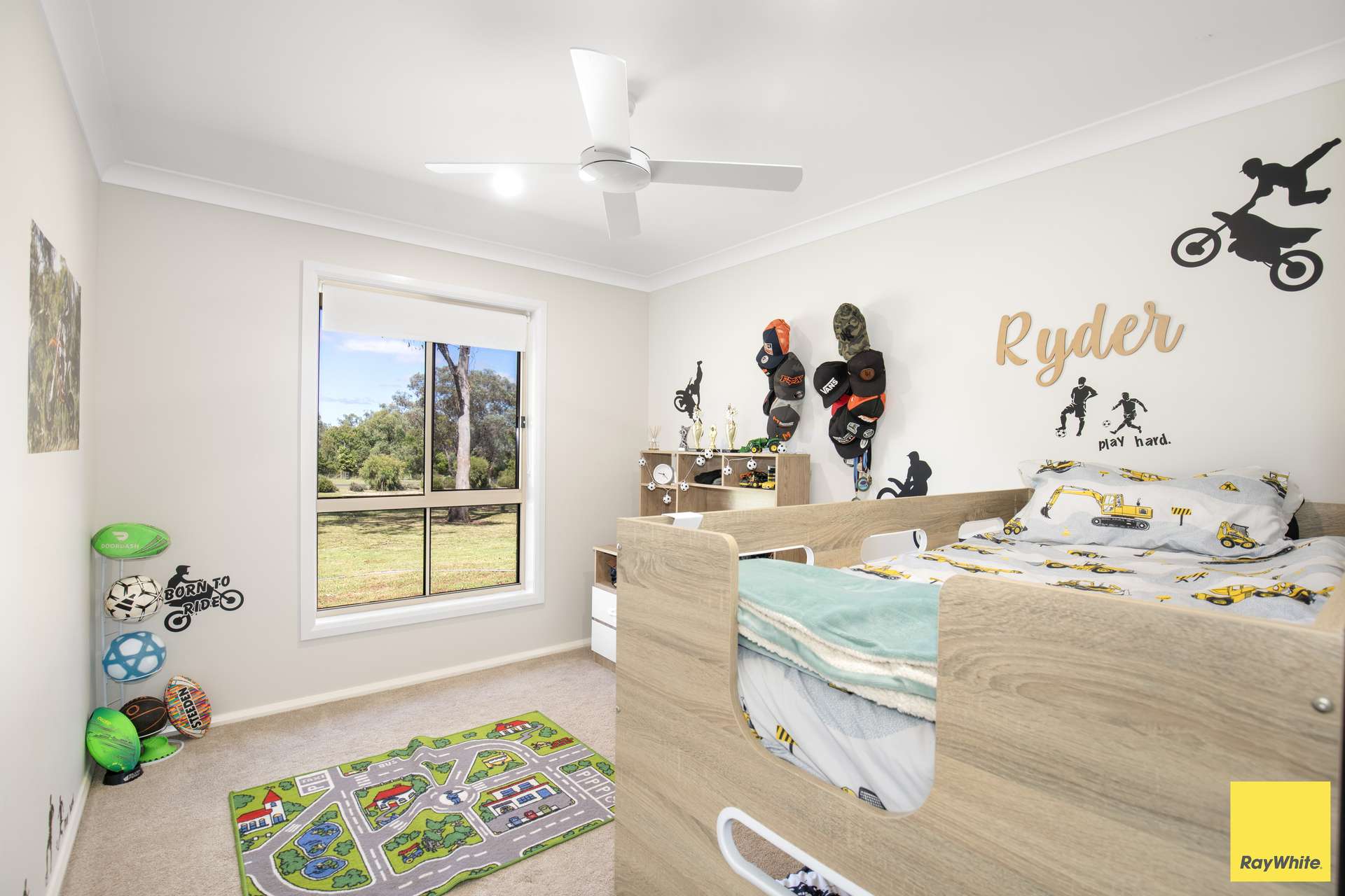 27 Bimbadeen Drive, Inverell For Sale by Farmbuy.com - image 10