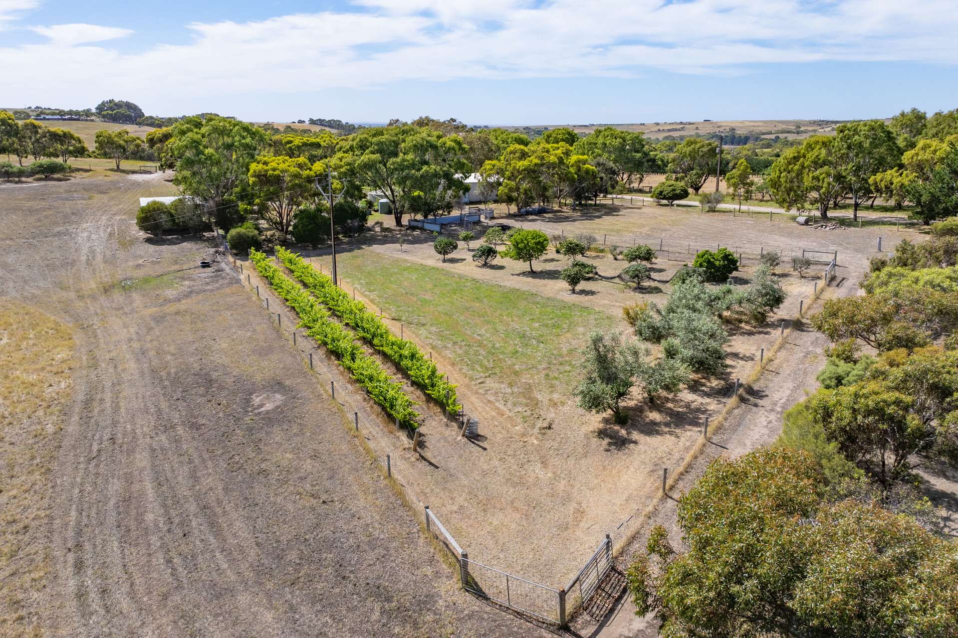 24 Castle Range Road, Currency Creek For Sale by Farmbuy.com - image 31