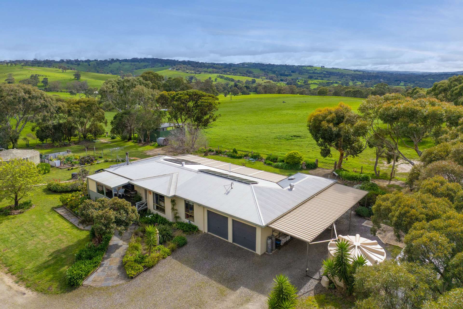 24 Castle Range Road, Currency Creek For Sale by Farmbuy.com - image 2