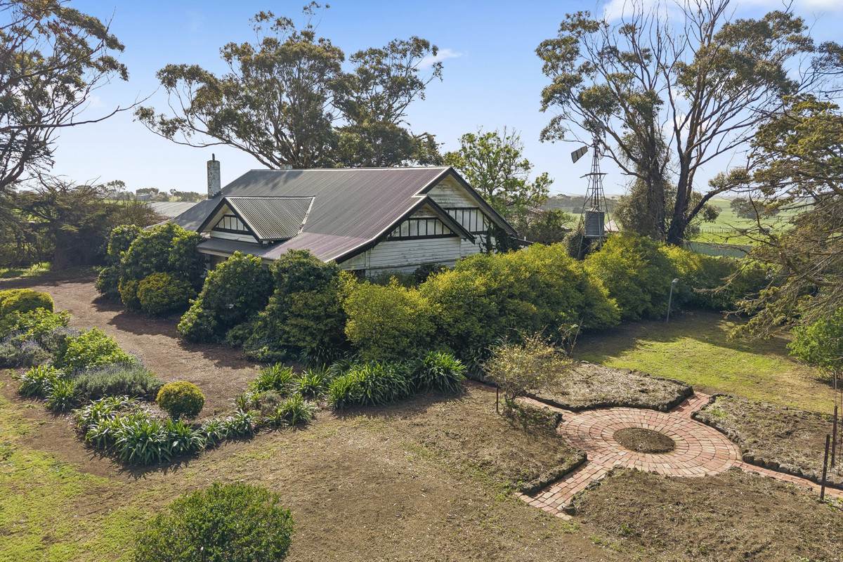 2310 Colac-Ballarat Road, Weering For Sale by Farmbuy.com - image 10