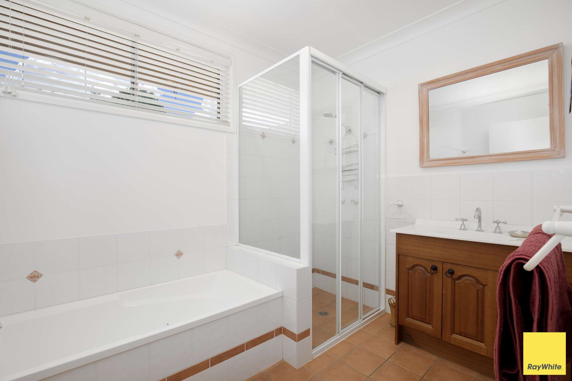 300 Fernhill Road, Inverell For Sale by Farmbuy.com - image 10