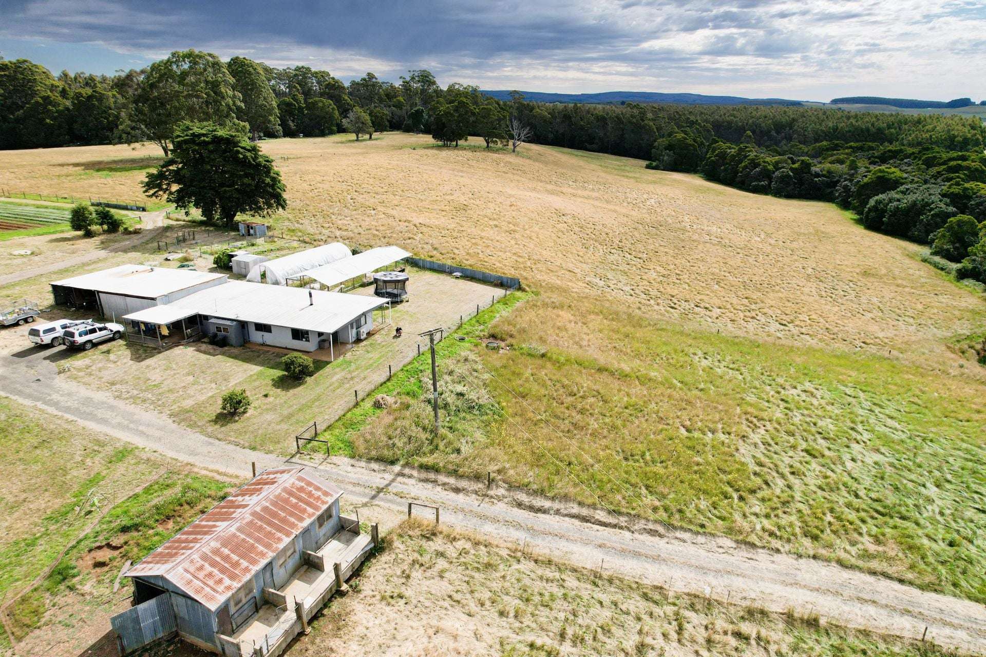 250 East Yolla Road, Henrietta Sold by Farmbuy.com - image 2