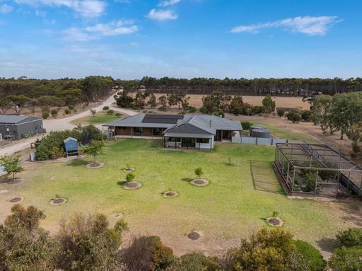 902 Playford Highway, Menzies SA 5223