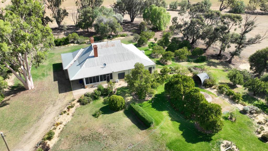"Ramleh"&sol;19714 Riverina Highway, Deniliquin NSW 2710