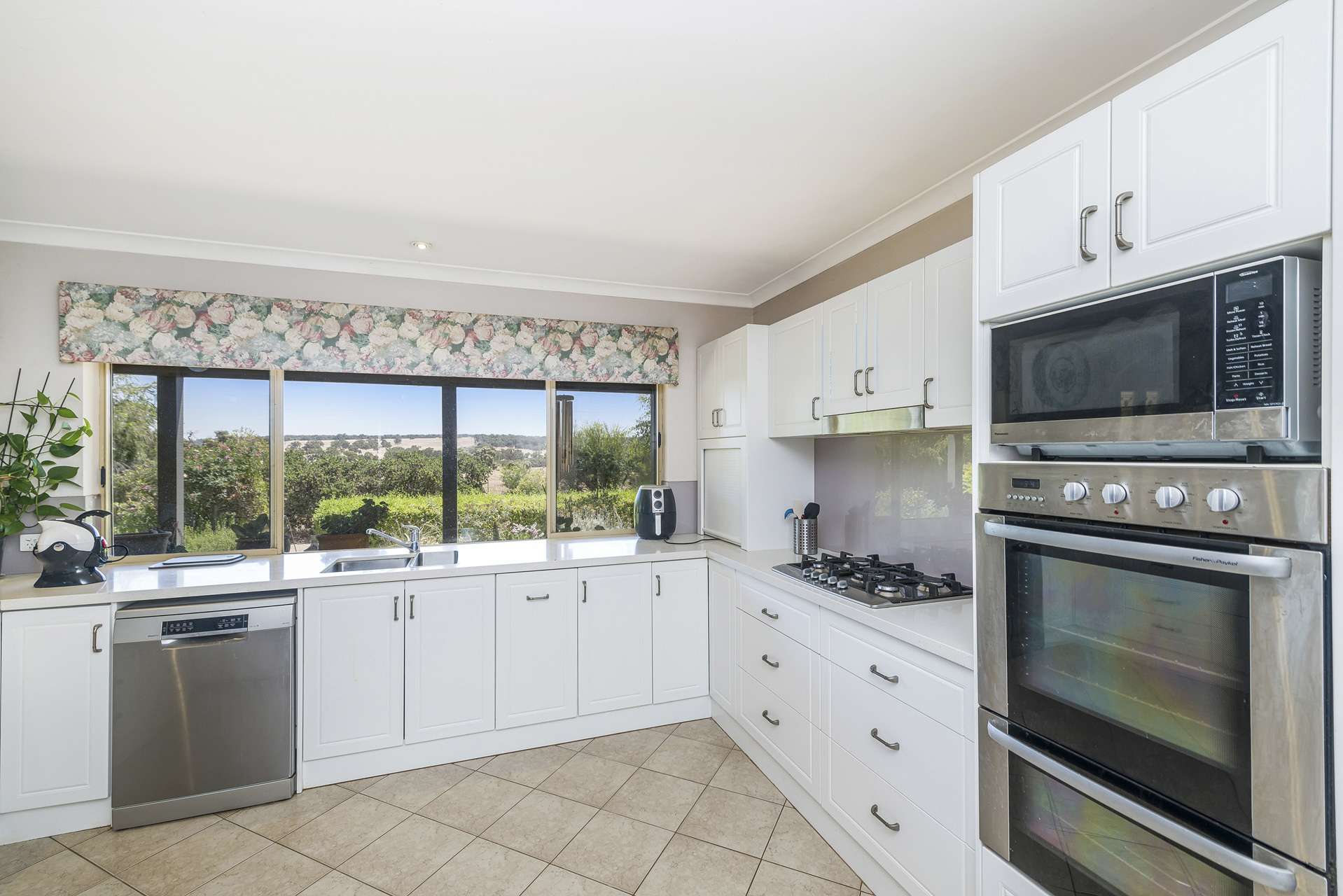 89 Vine Cottage Lane, Dandaragan For Sale by Farmbuy.com - image 11