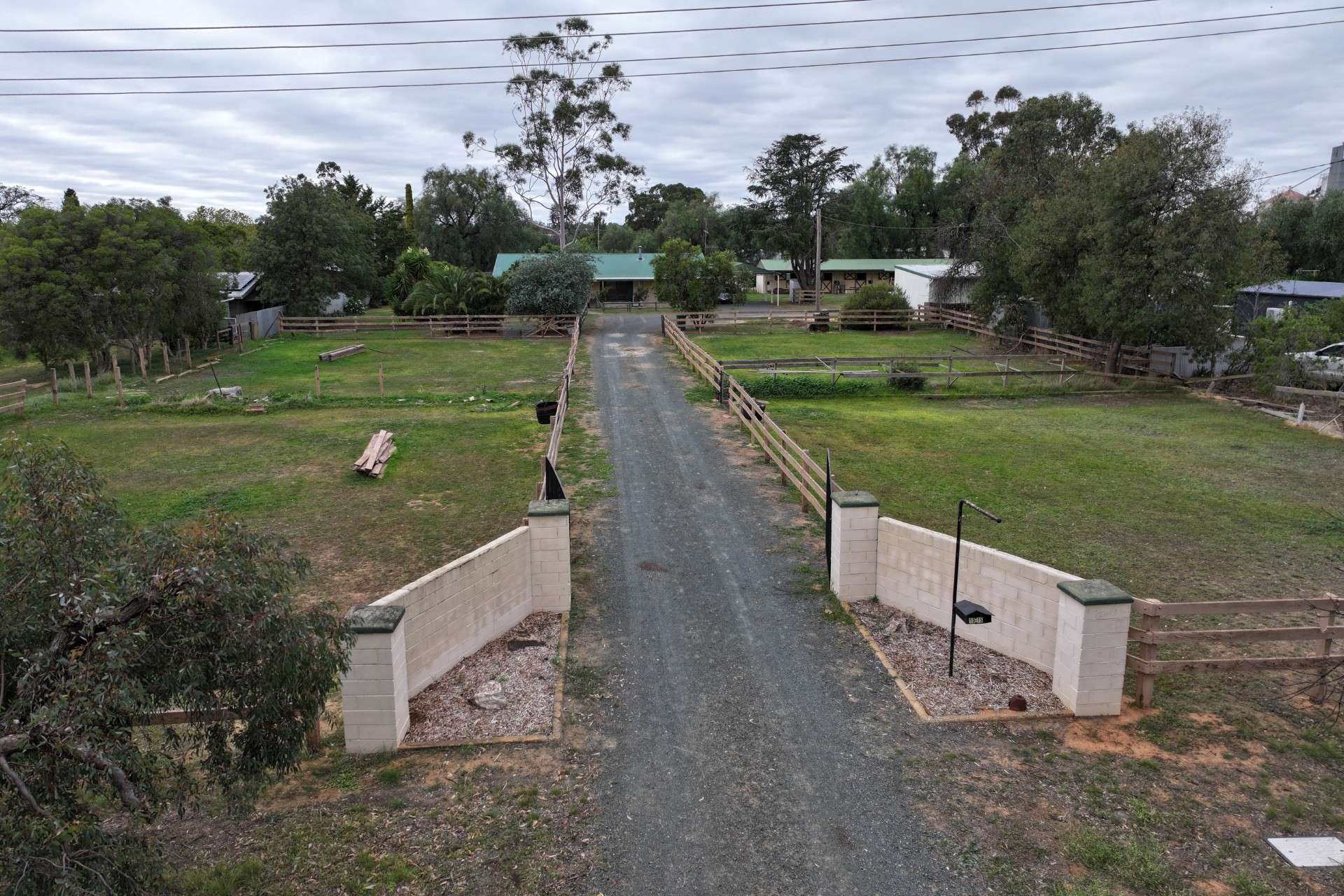 13-15 Park Road, Elmore For Sale by Farmbuy.com - image 1