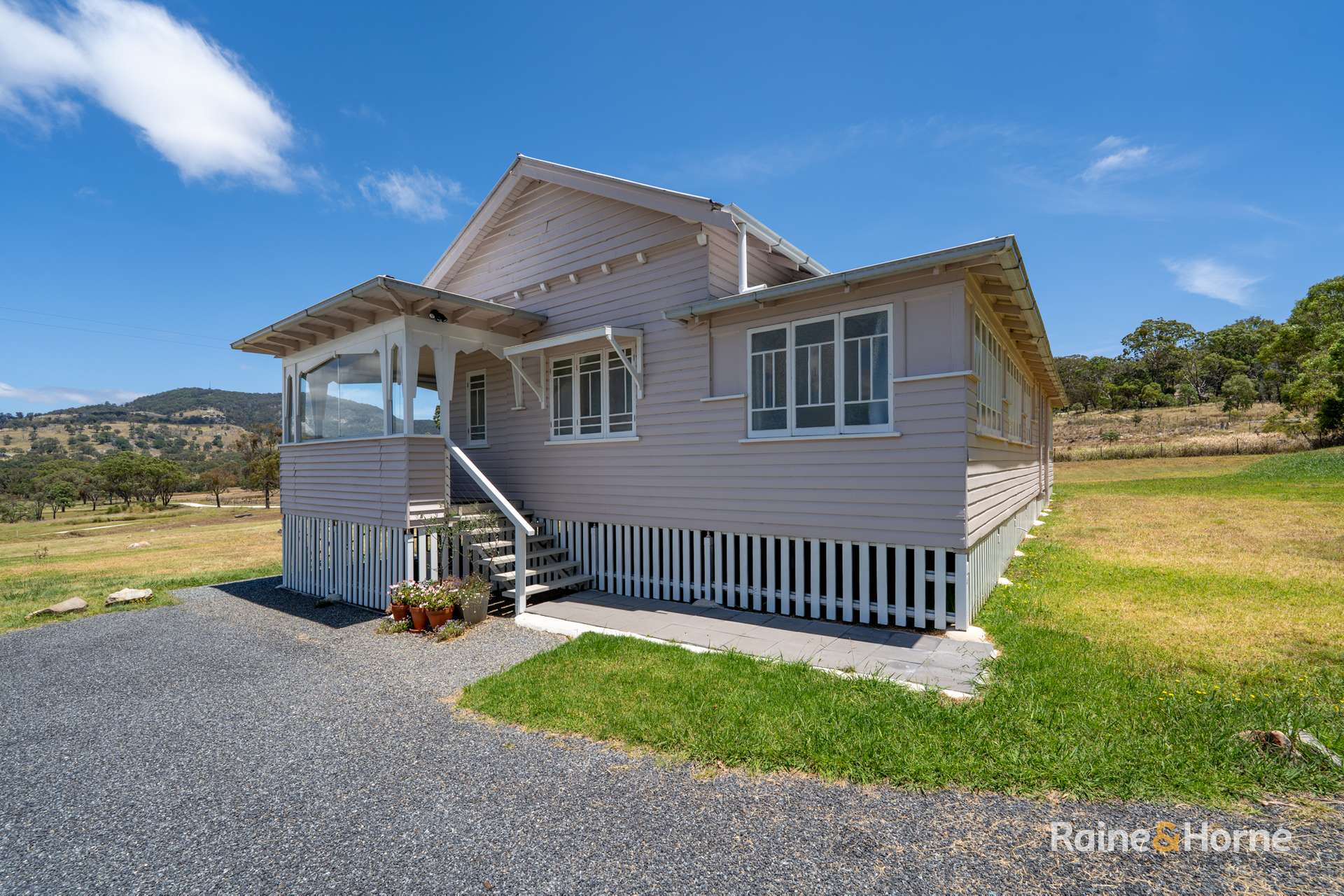 57 Holleys Road, Tenterfield For Sale by Farmbuy.com - image 3