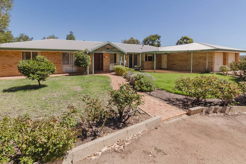 40 Callan Way, Hillside Sold by Farmbuy.com - image 1