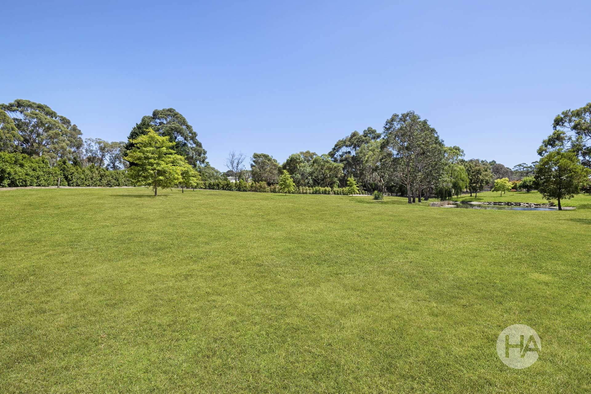 106 Highfield Drive, Langwarrin South For Sale by Farmbuy.com - image 1