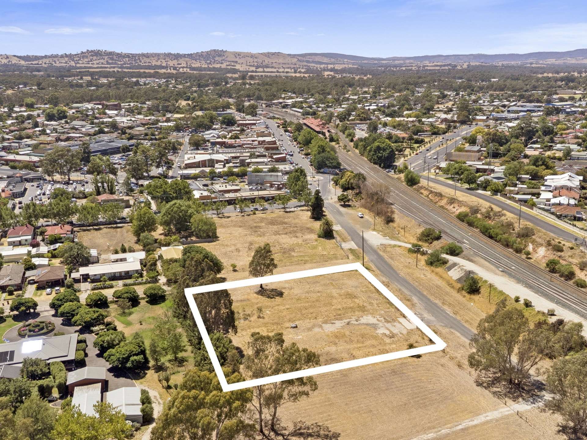 122 Eliza Street, Seymour For Sale by Farmbuy.com - image 5