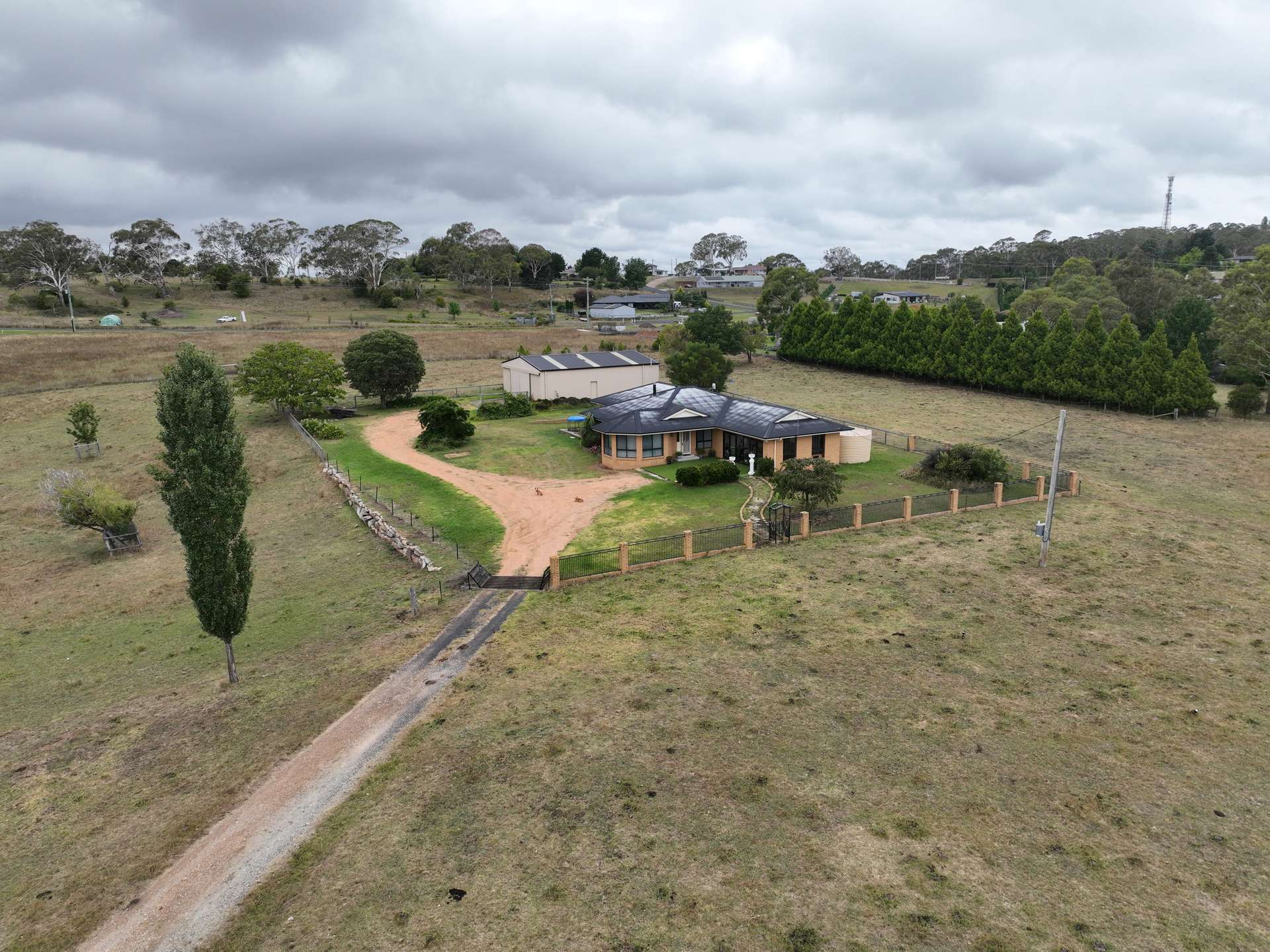 205 Hunter Street, Glen Innes For Sale by Farmbuy.com - image 2