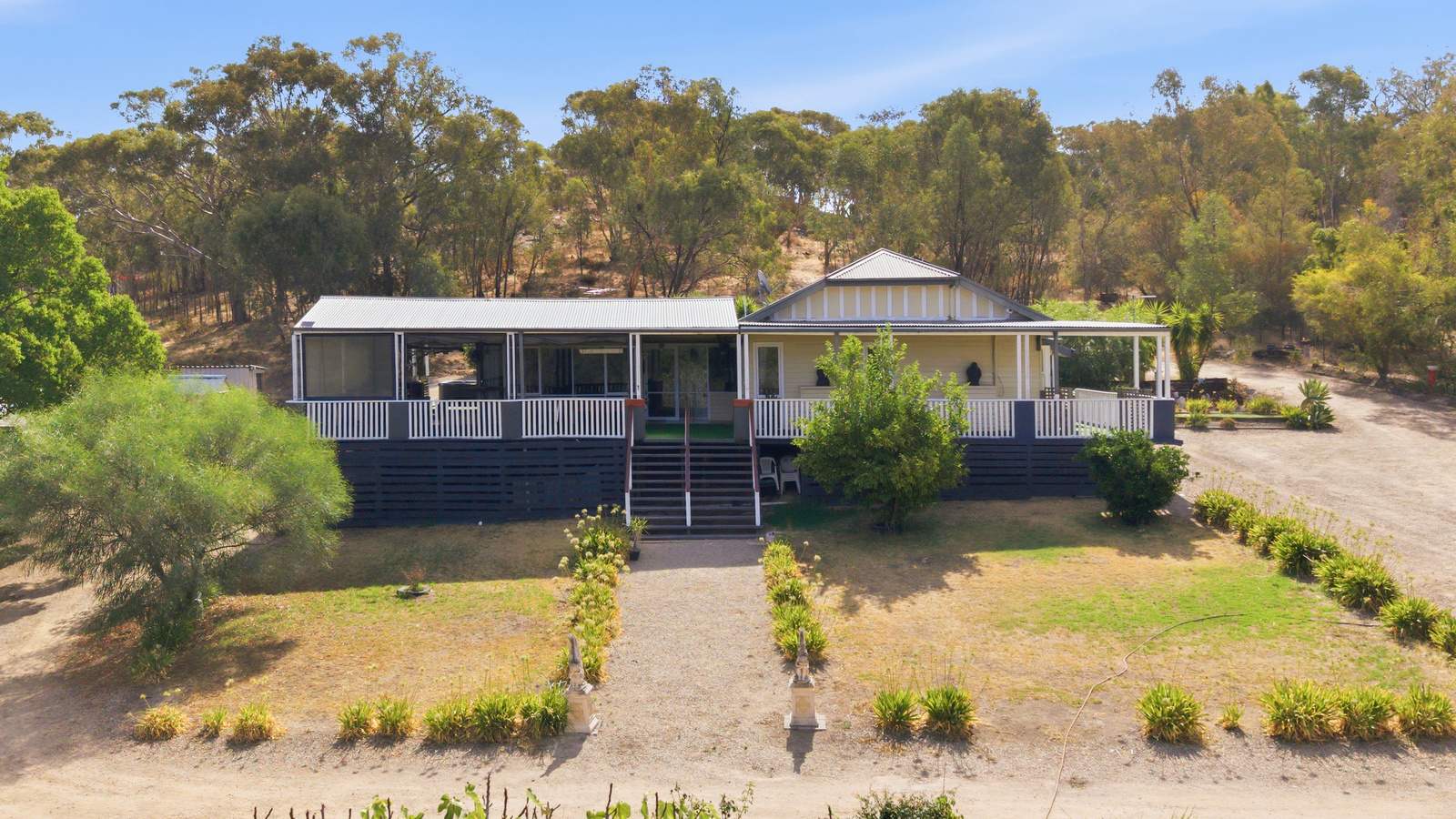 781 Lake Mokoan Road, Chesney Vale For Sale by Farmbuy.com - image 2