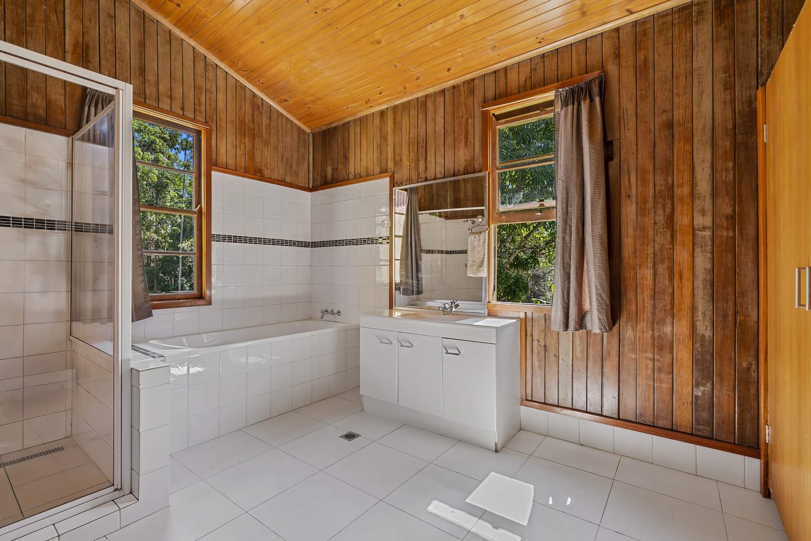 525 Candle Mountain Drive, Crohamhurst For Sale by Farmbuy.com - image 12