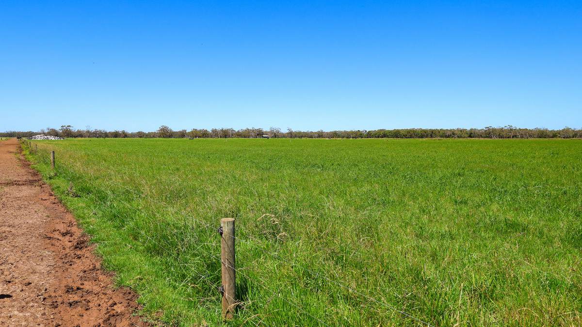 111 Smith Street, Heywood For Sale by Farmbuy.com - image 24