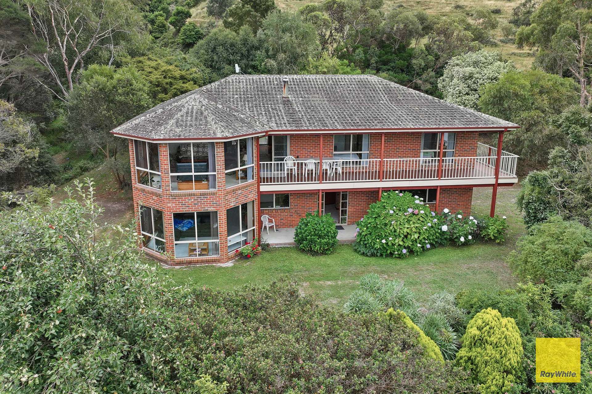 5165 South Gippsland Highway, Toora For Sale by Farmbuy.com - image 1