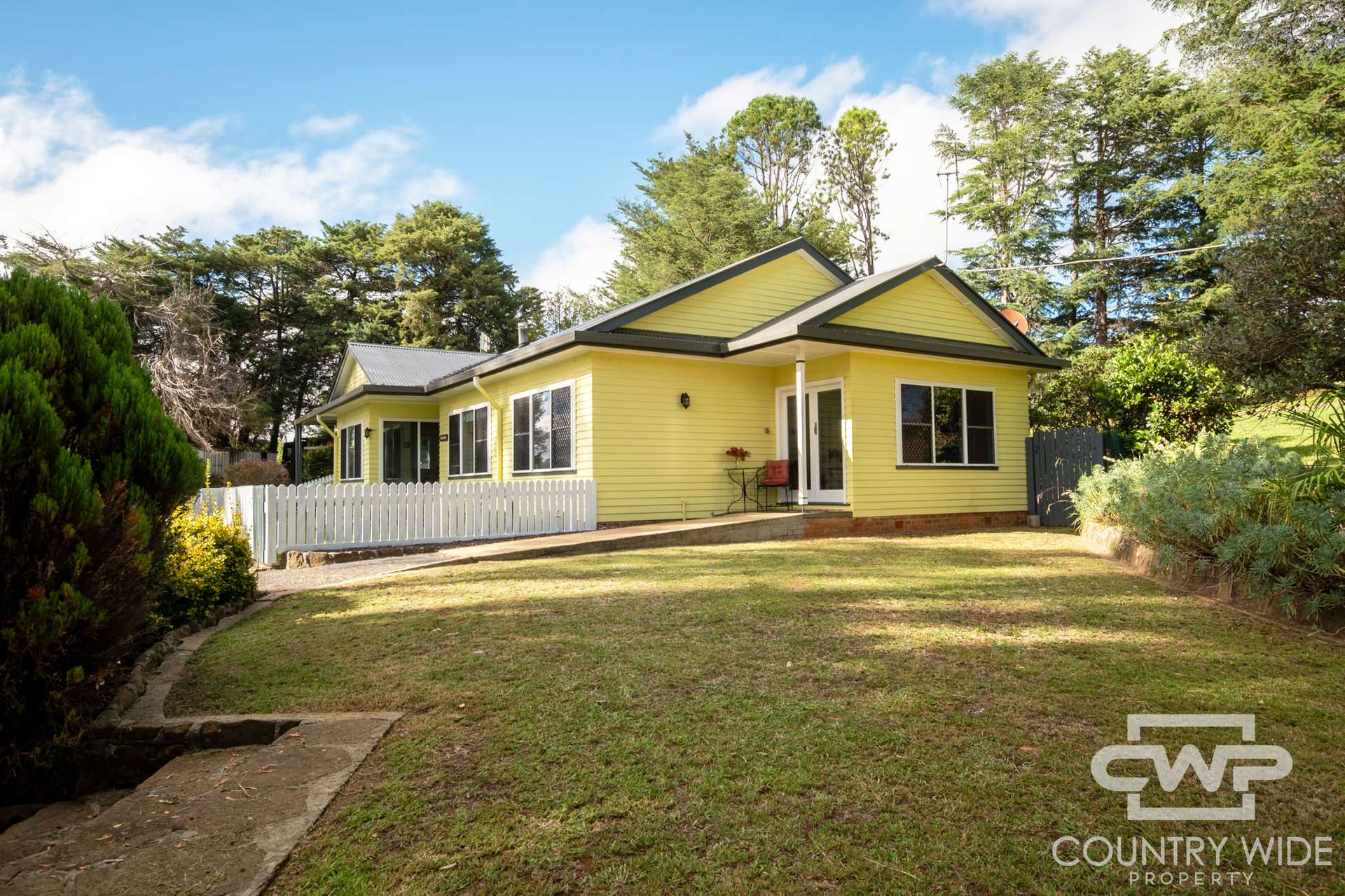 169 Macquarie, Glen Innes For Sale by Farmbuy.com - image 18