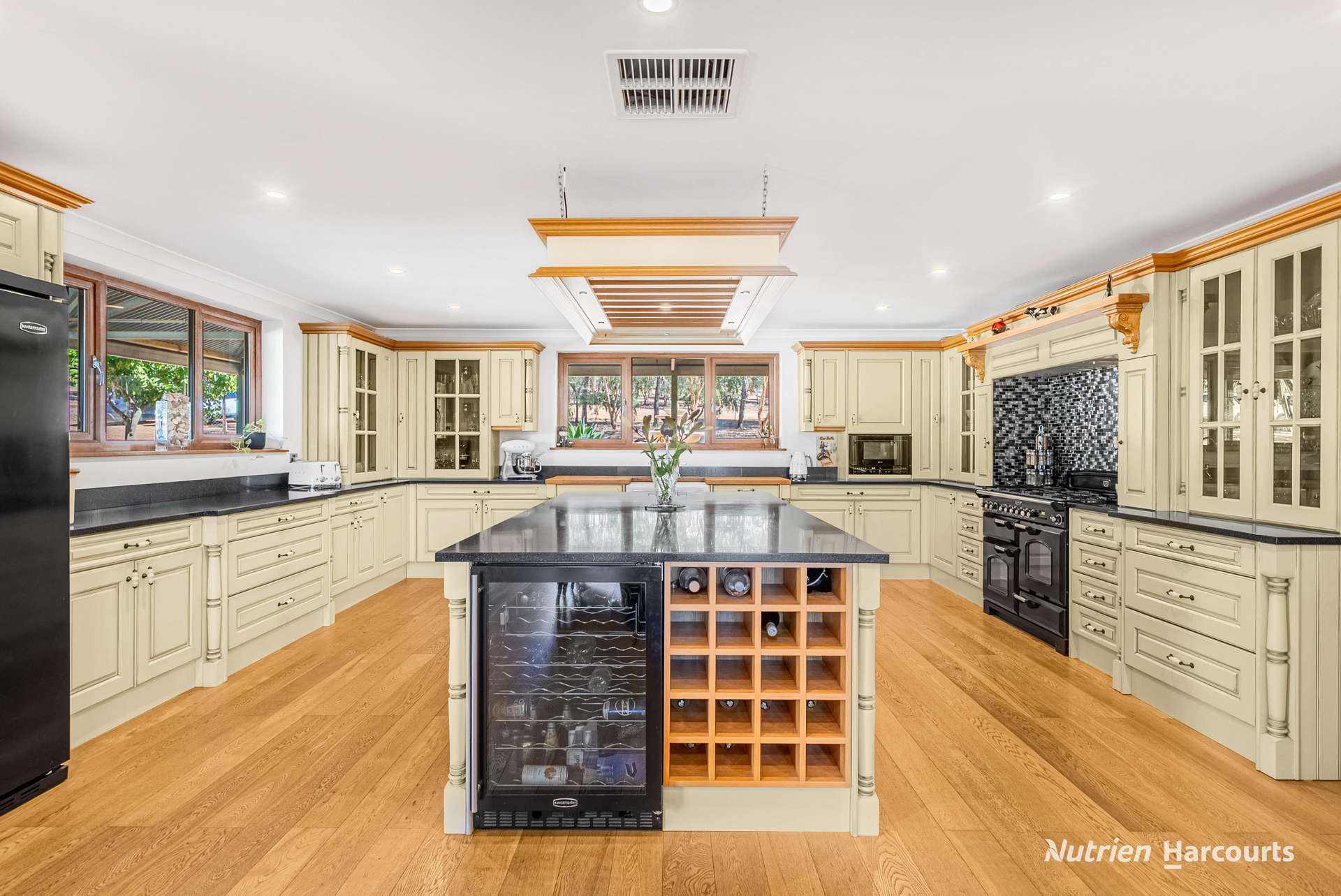 19 Scaevola Road, Coondle For Sale by Farmbuy.com - image 2